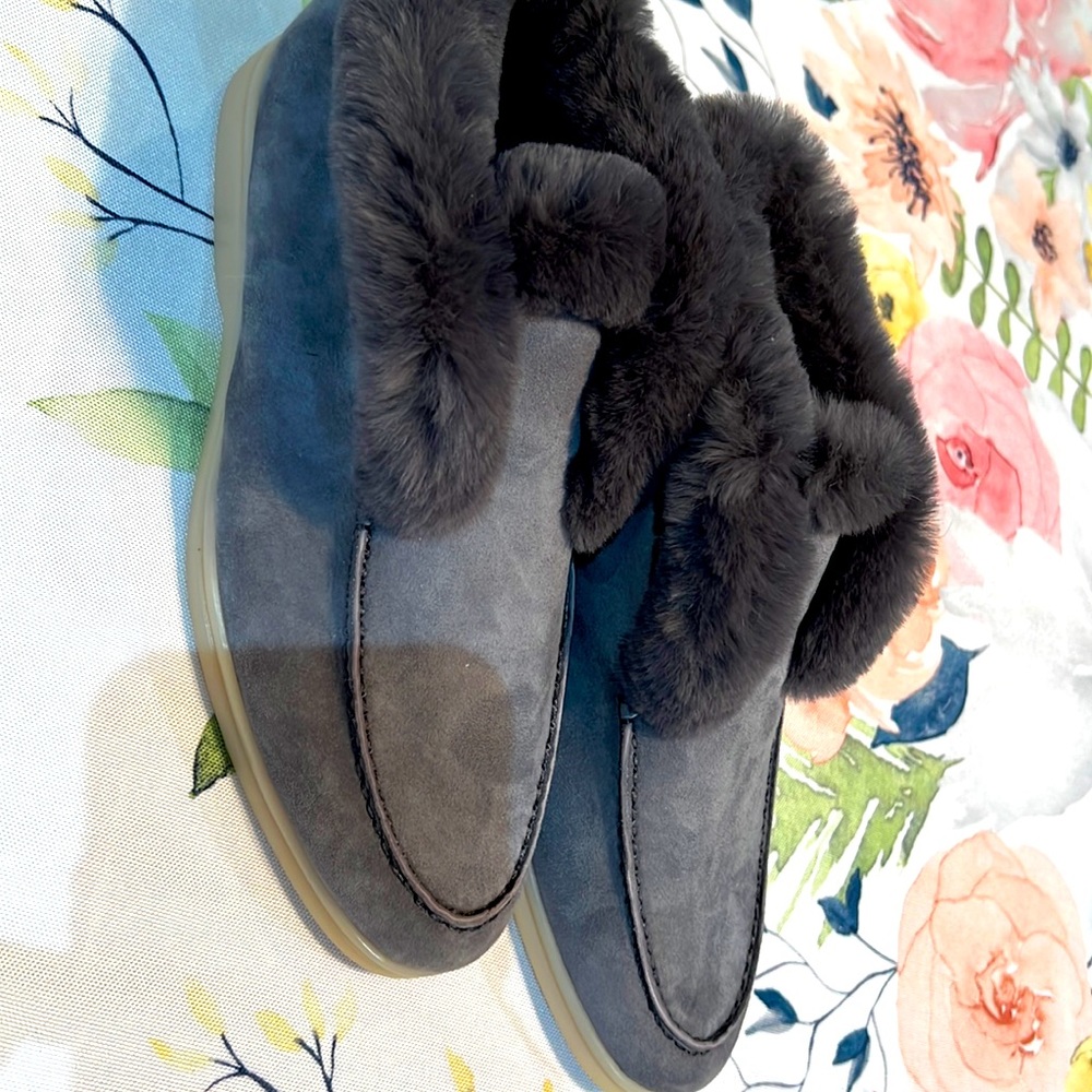 Loro Piana Natural fur boots. Size 39 Europe.